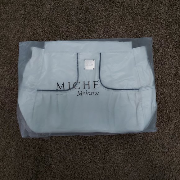 Miche Demi Bag + 5 Additional Straps & 9 Shells - Picture 15 of 16